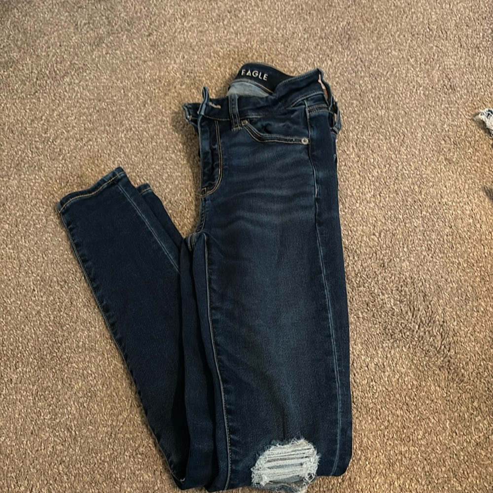BUNDLE OF AMERICAN EAGLE SKINNY JEANS